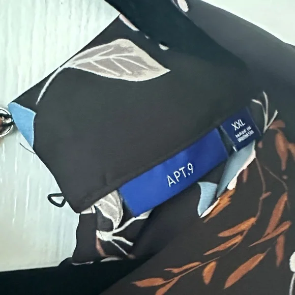 Apt. 9 Black Floral Sleeveless Blouse - Picture 2 of 8